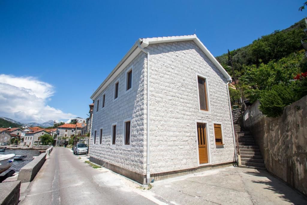 Апартаменты Sea Star Apartments Тиват